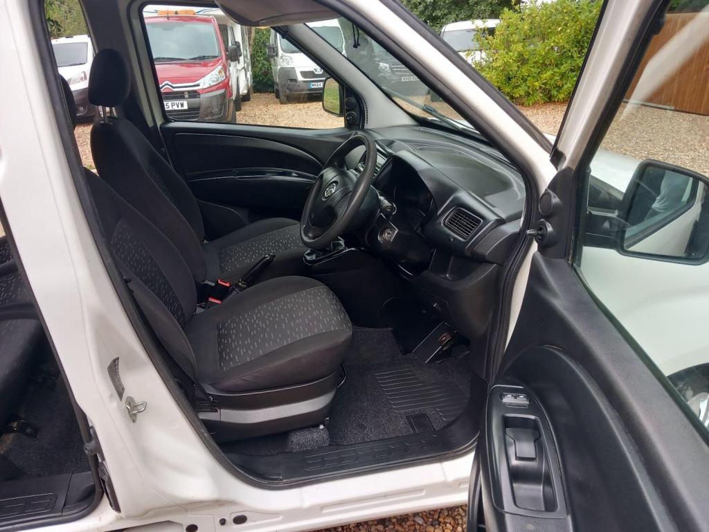 VAUXHALL COMBO