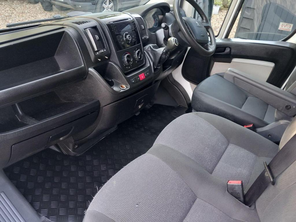 PEUGEOT BOXER