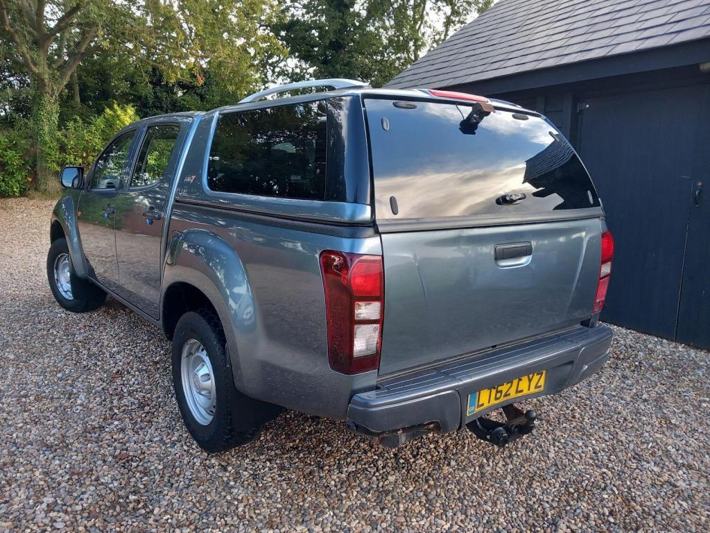 ISUZU D-MAX