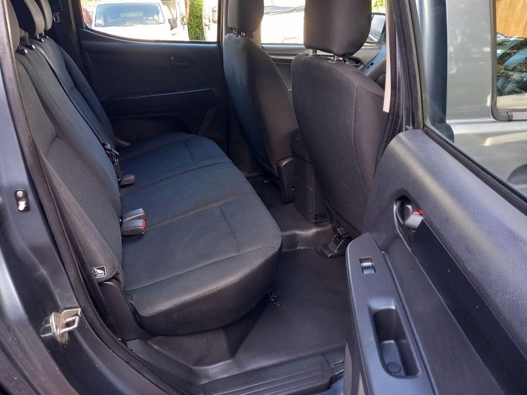 ISUZU D-MAX