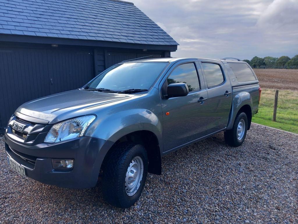 ISUZU D-MAX