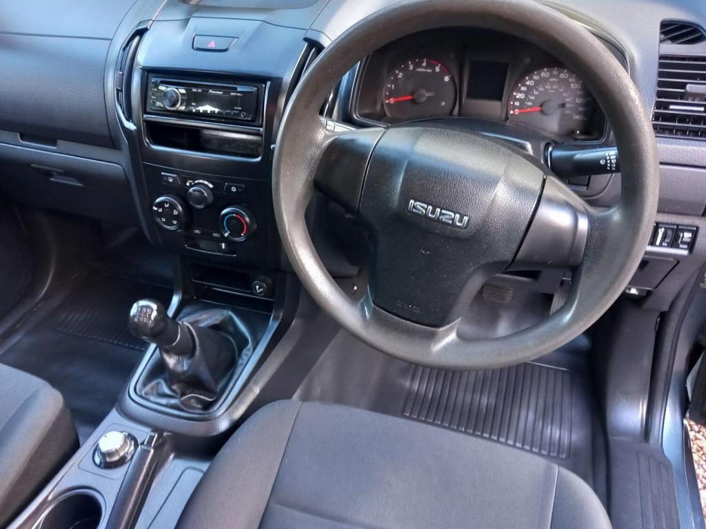 ISUZU D-MAX