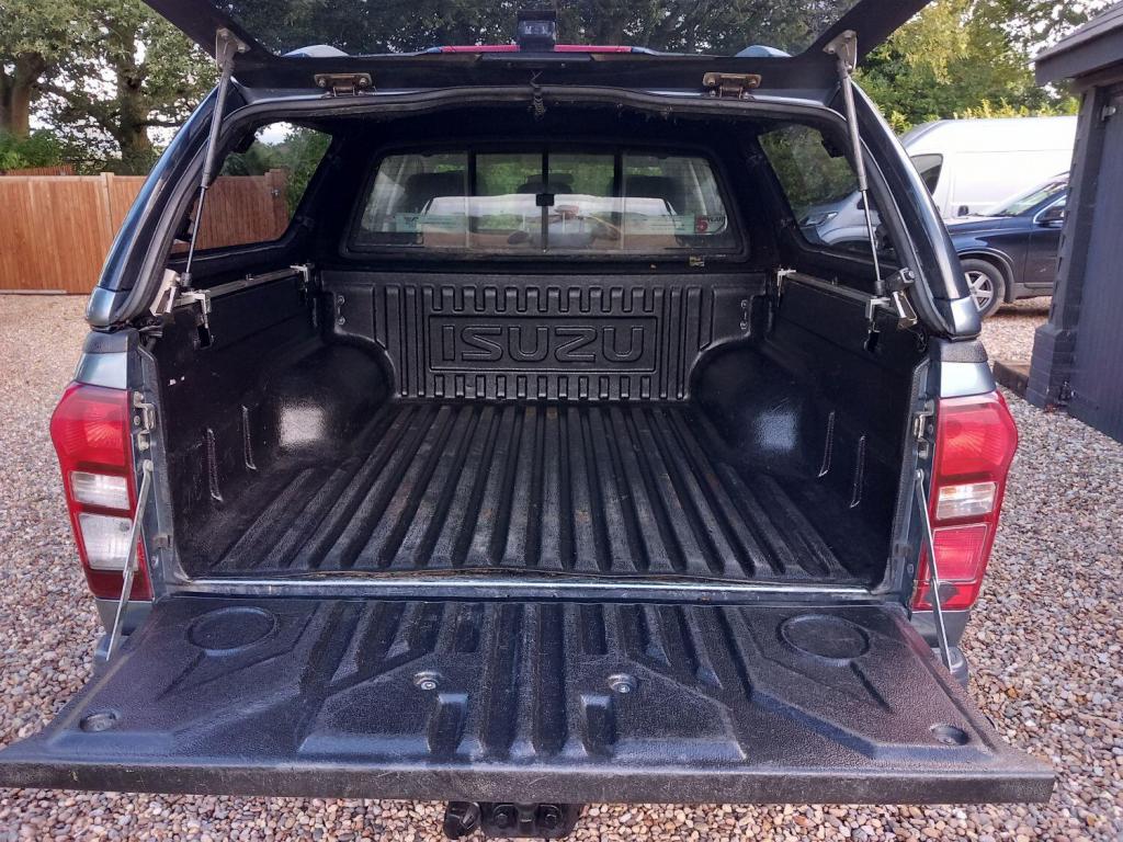 ISUZU D-MAX