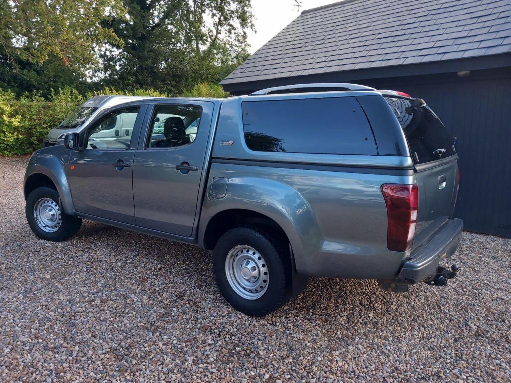 ISUZU D-MAX