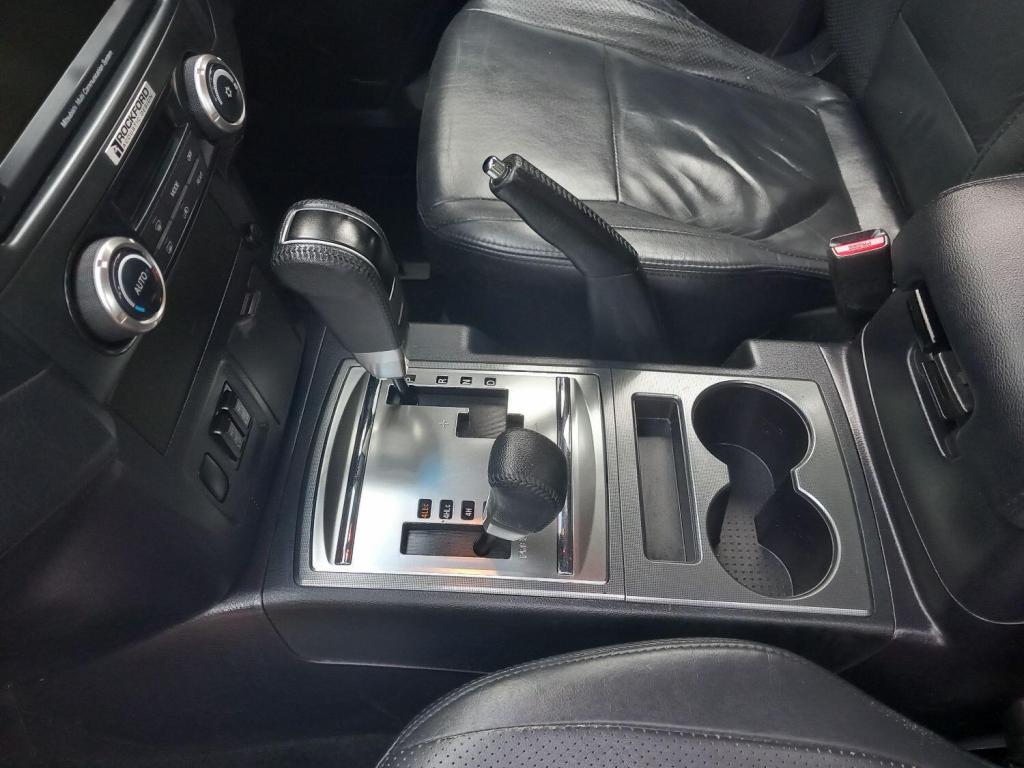MITSUBISHI SHOGUN