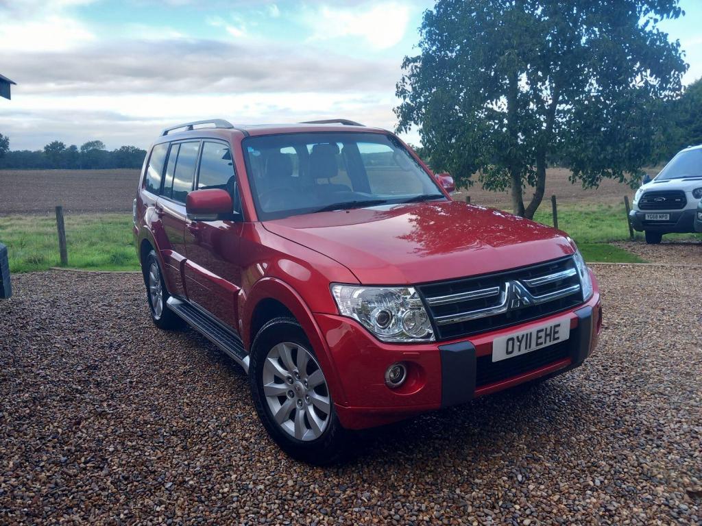 View MITSUBISHI SHOGUN 3.2 DI-DC Elegance