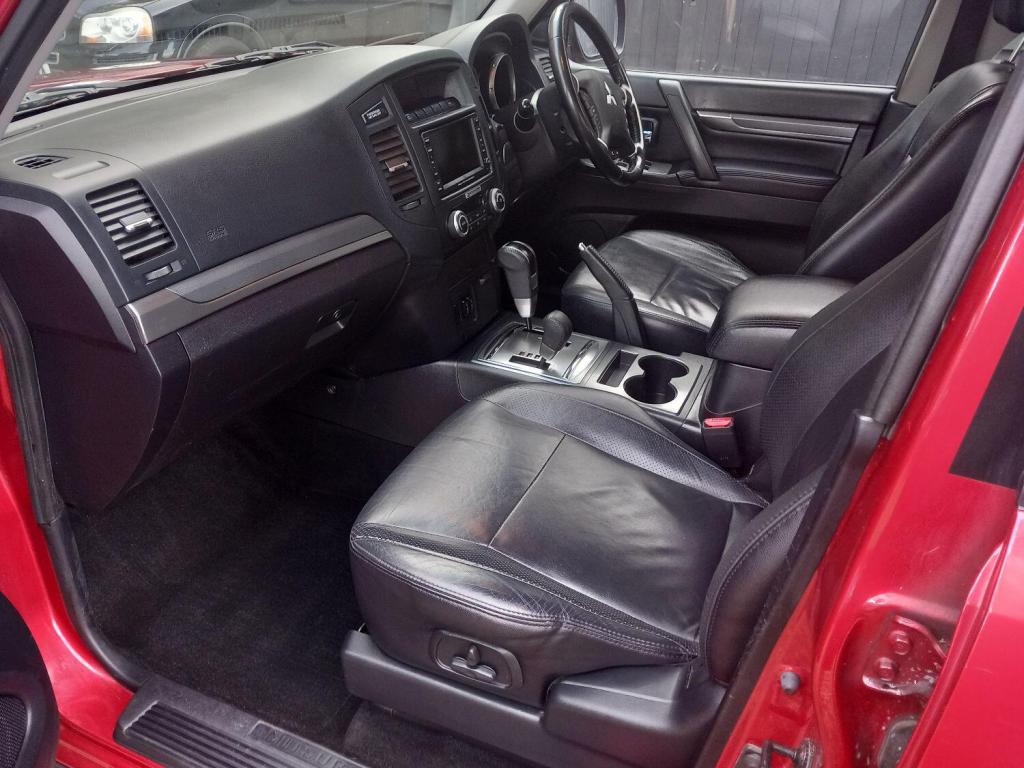 MITSUBISHI SHOGUN