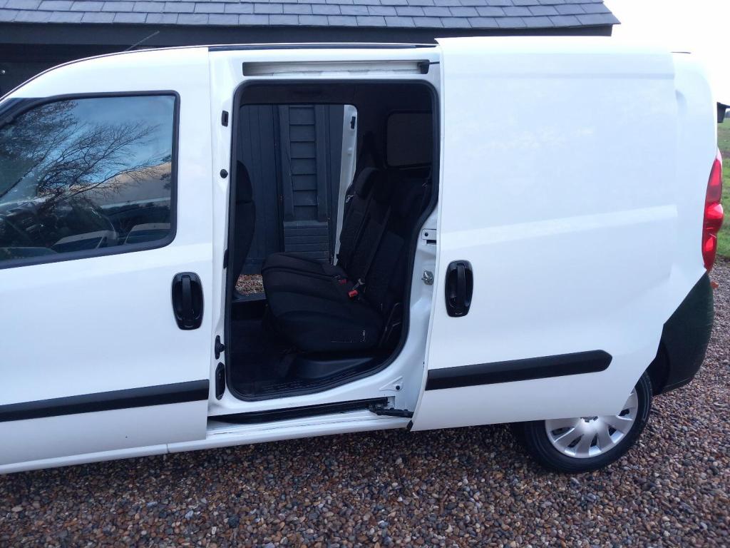 VAUXHALL COMBO