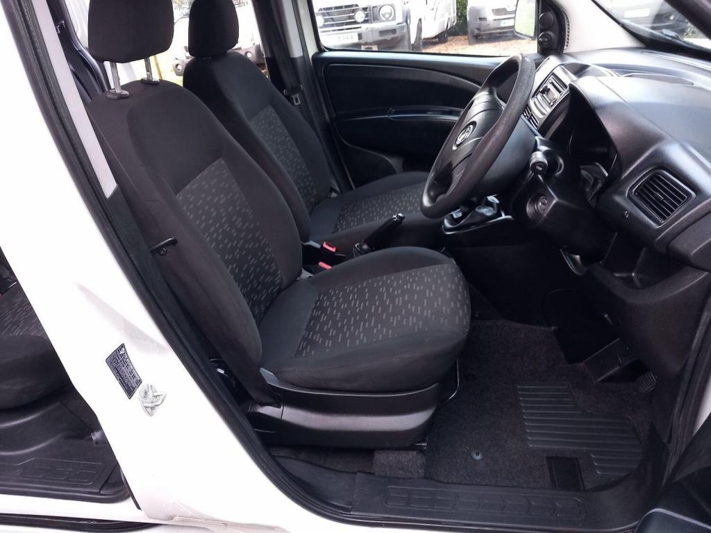 VAUXHALL COMBO