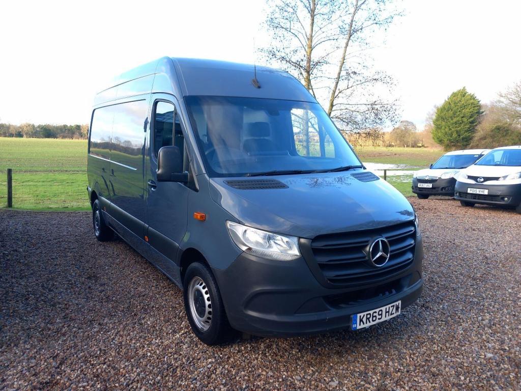 MERCEDES-BENZ SPRINTER