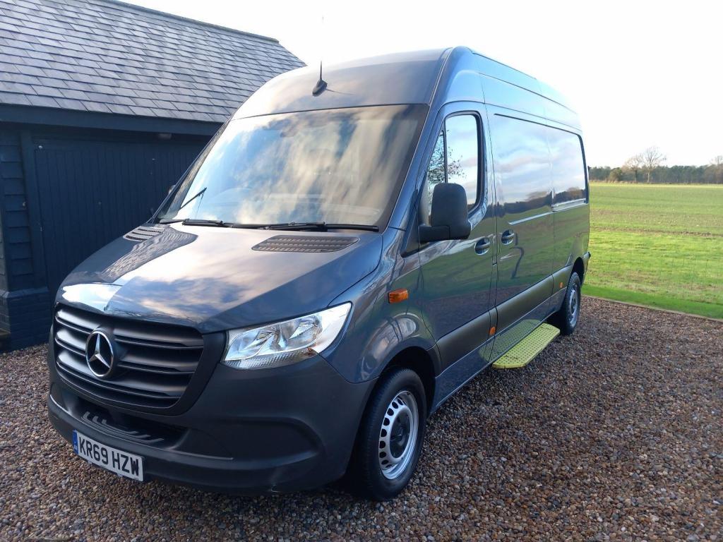 MERCEDES-BENZ SPRINTER