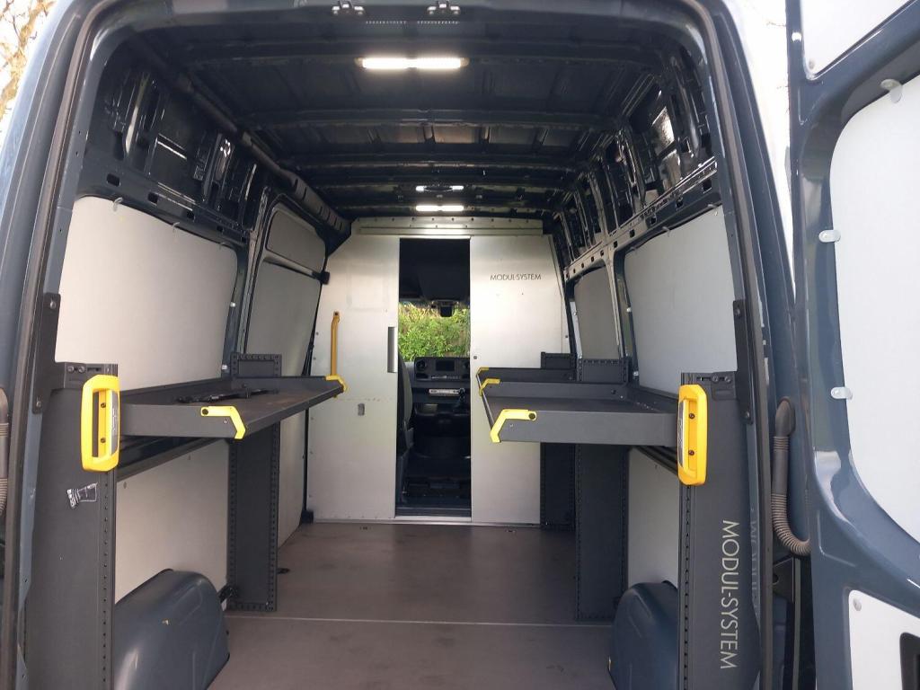 MERCEDES-BENZ SPRINTER