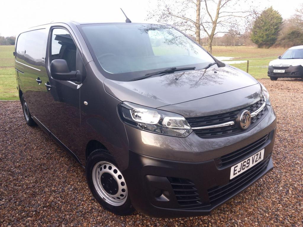 View VAUXHALL VIVARO 1.5 Turbo D 2700 Edition