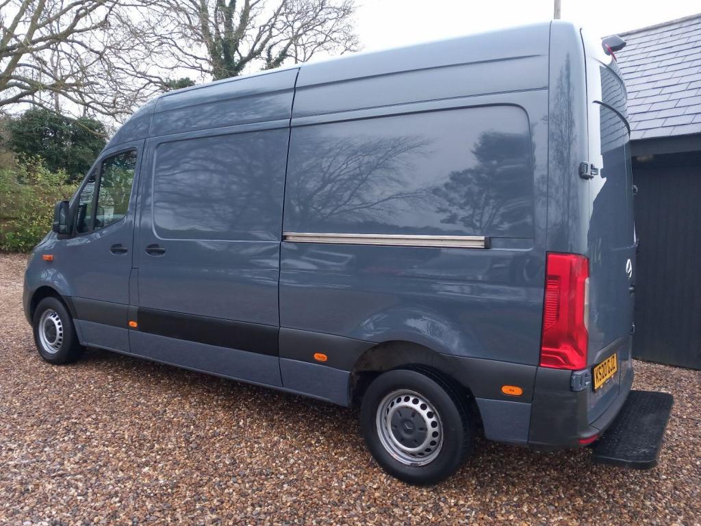 MERCEDES-BENZ SPRINTER