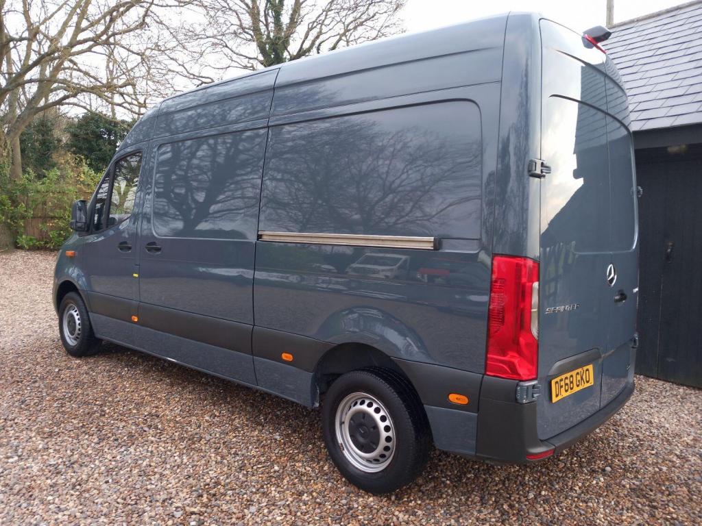 MERCEDES-BENZ SPRINTER