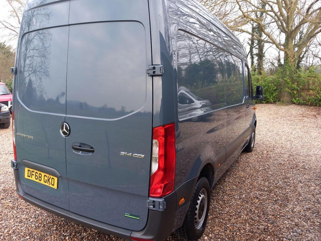 MERCEDES-BENZ SPRINTER