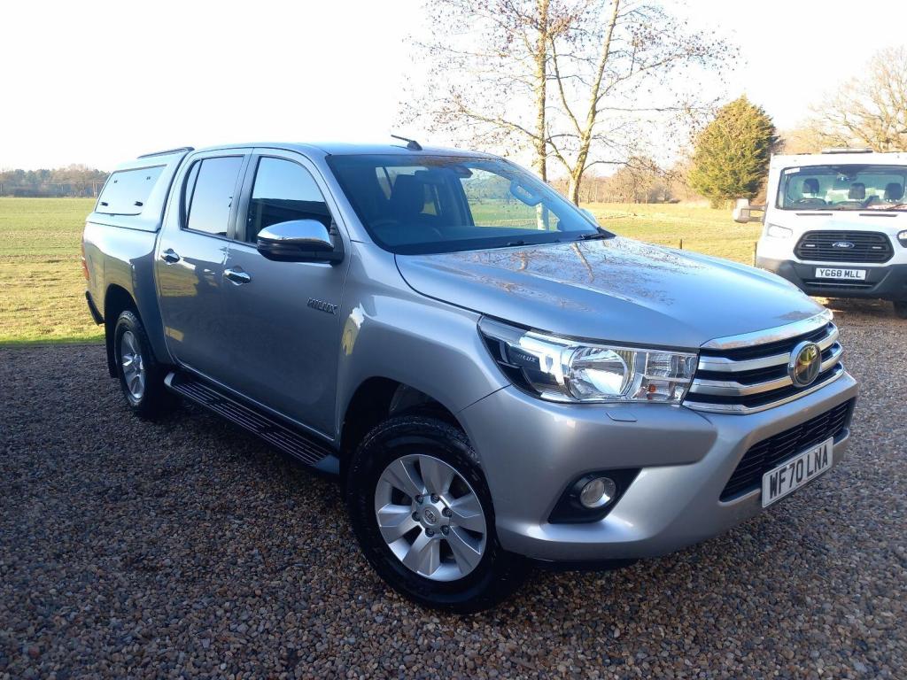 View TOYOTA HILUX 2.4 D-4D Icon