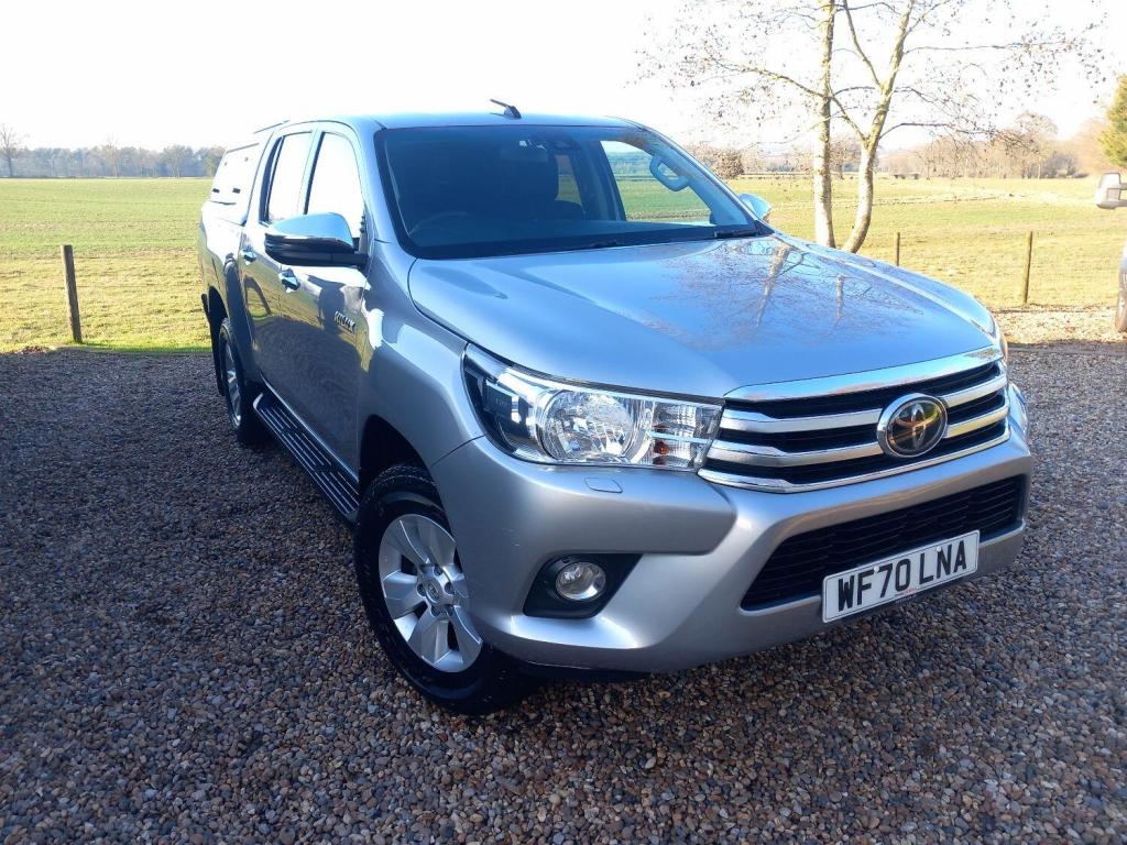TOYOTA HILUX