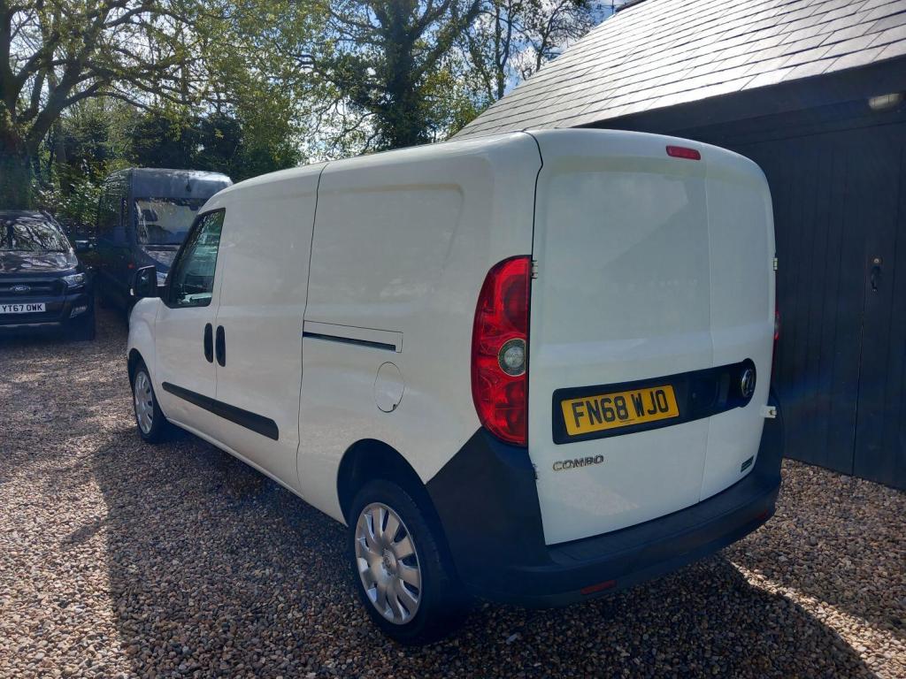 VAUXHALL COMBO