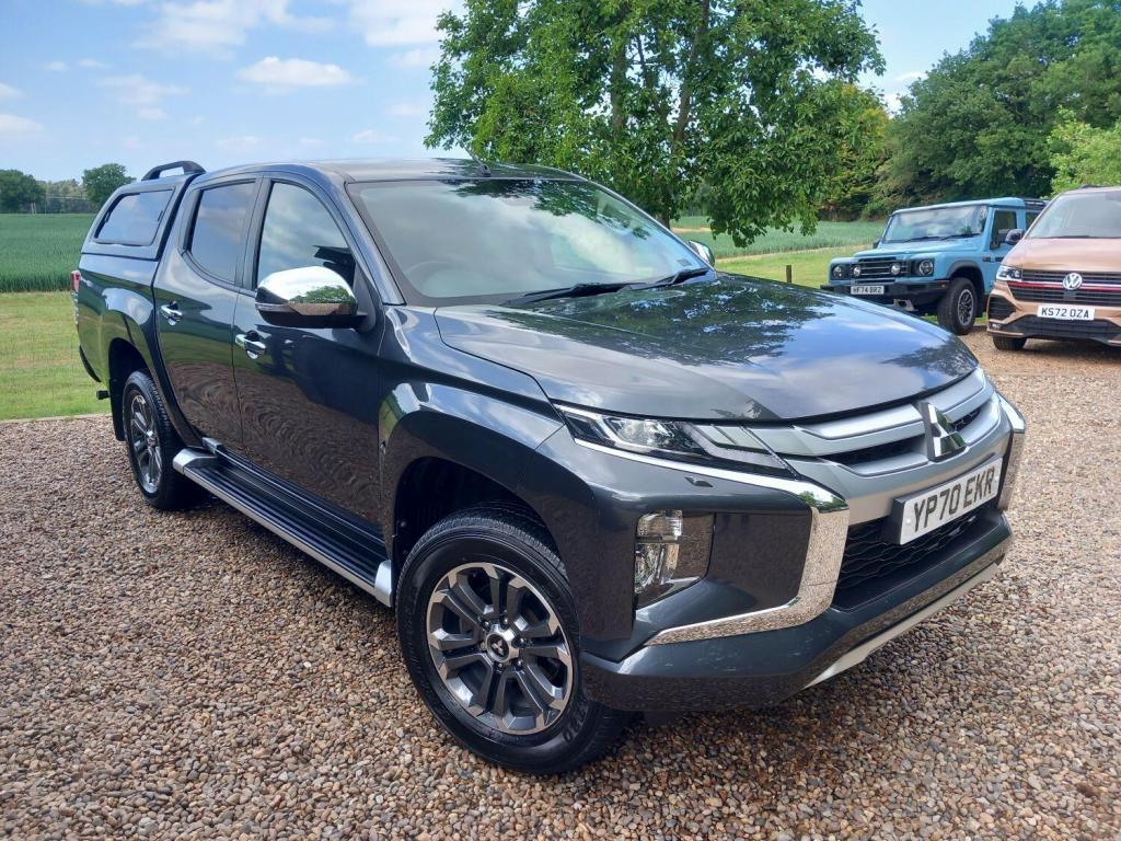 View MITSUBISHI L200 2.2 DI-D DC Warrior