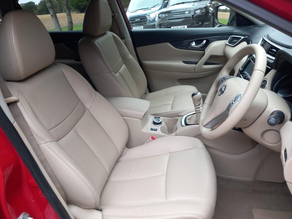 NISSAN X-TRAIL