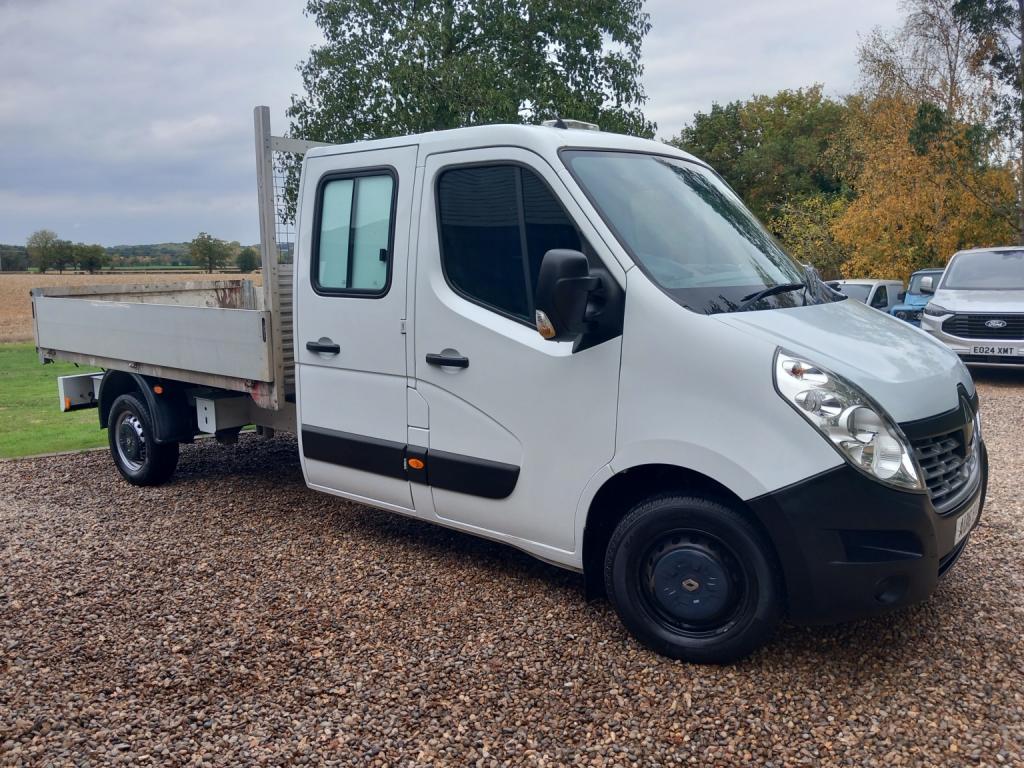 View RENAULT MASTER 2.3 Chassis Double Cab FWD LL35 dCi 130 Business Eu