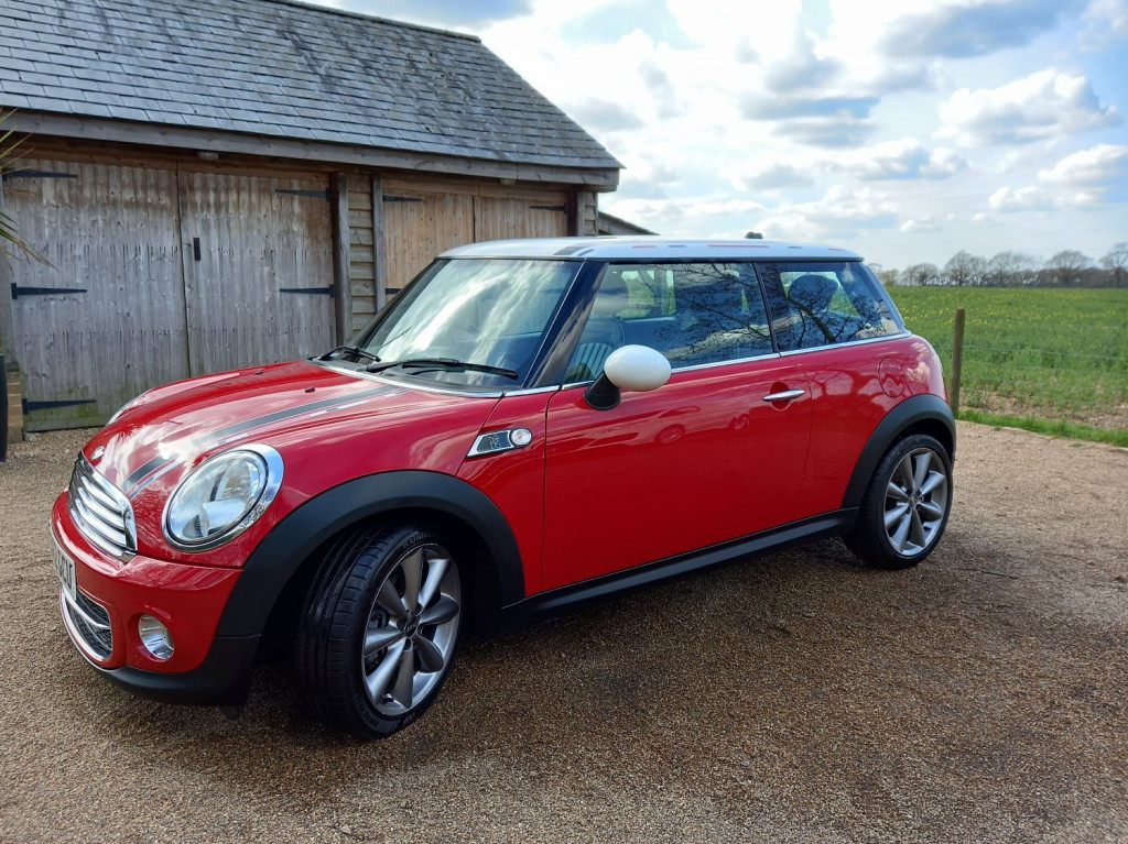 MINI HATCH COOPER