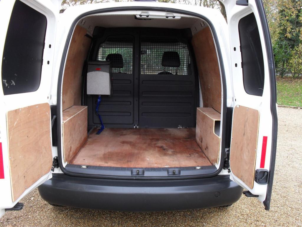 VOLKSWAGEN CADDY