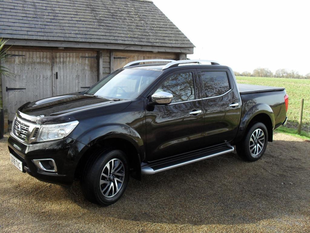 NISSAN NP300