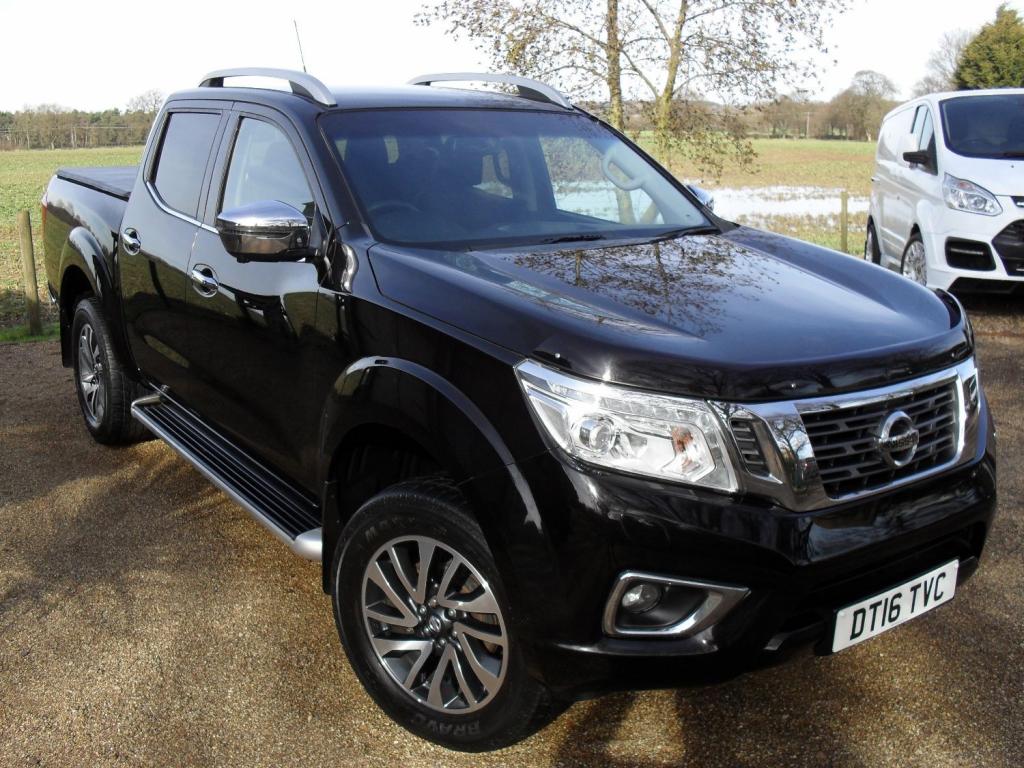 NISSAN NP300