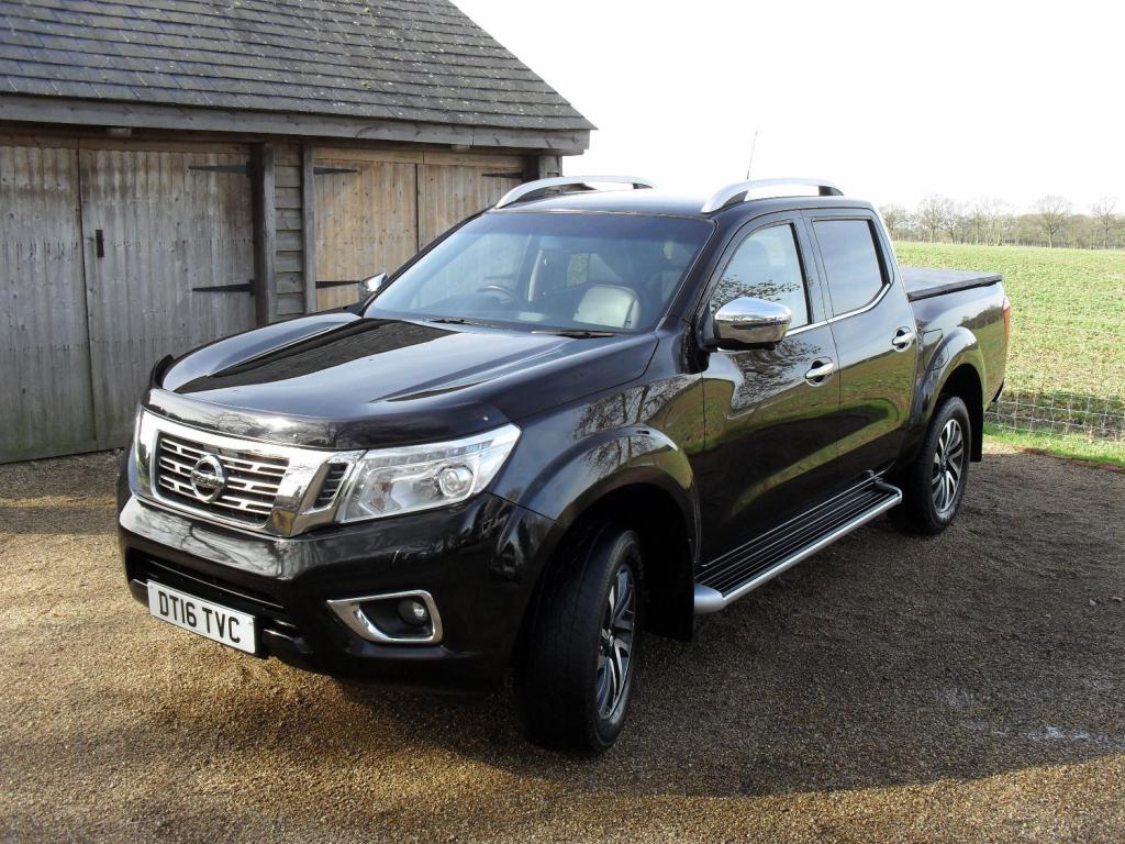 NISSAN NP300