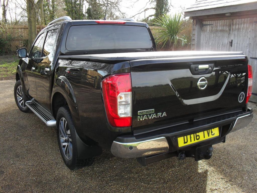 NISSAN NP300