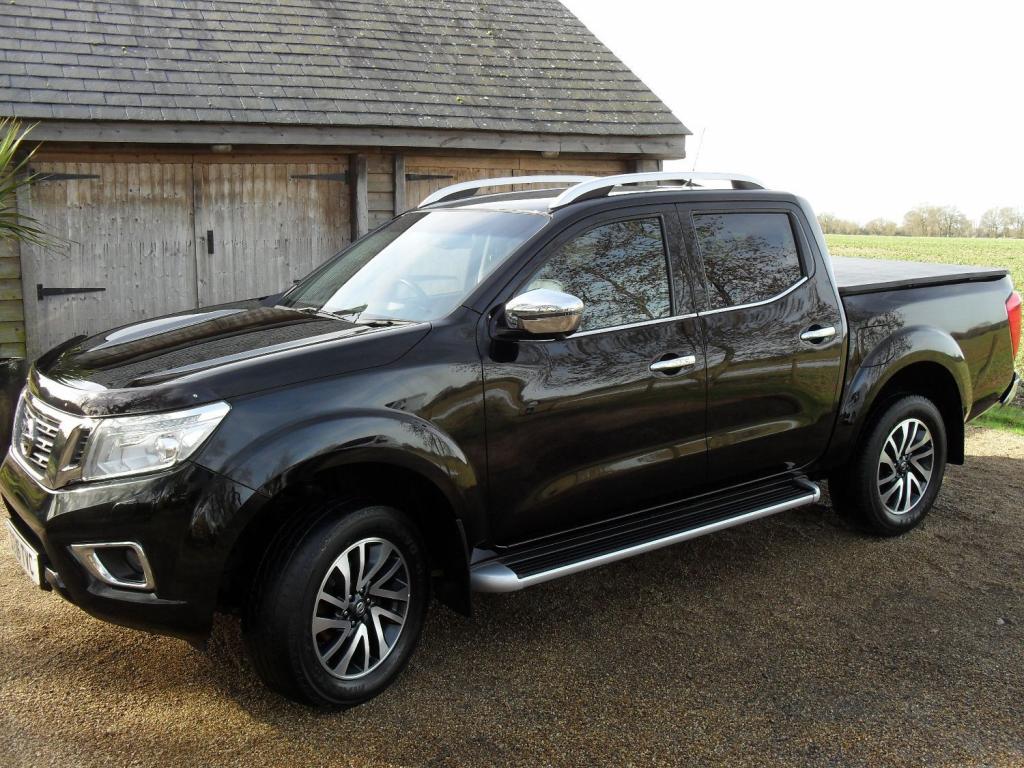 NISSAN NP300