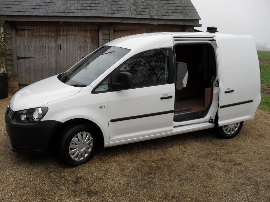 VOLKSWAGEN CADDY