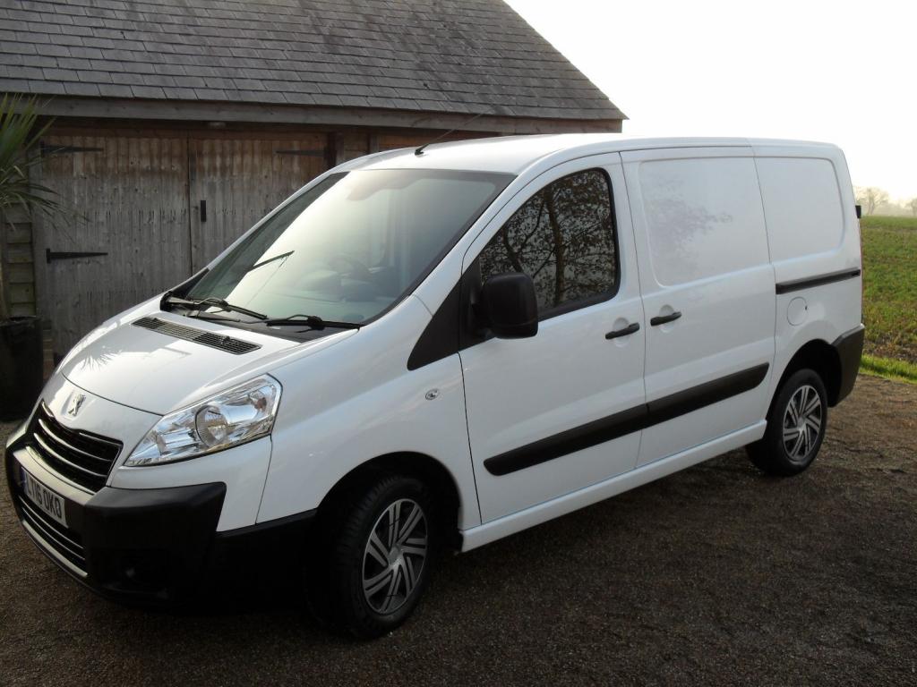 PEUGEOT EXPERT