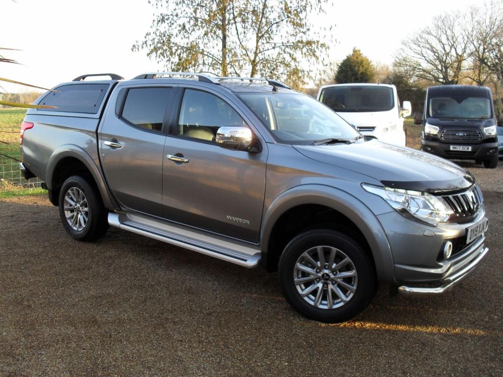 MITSUBISHI L200