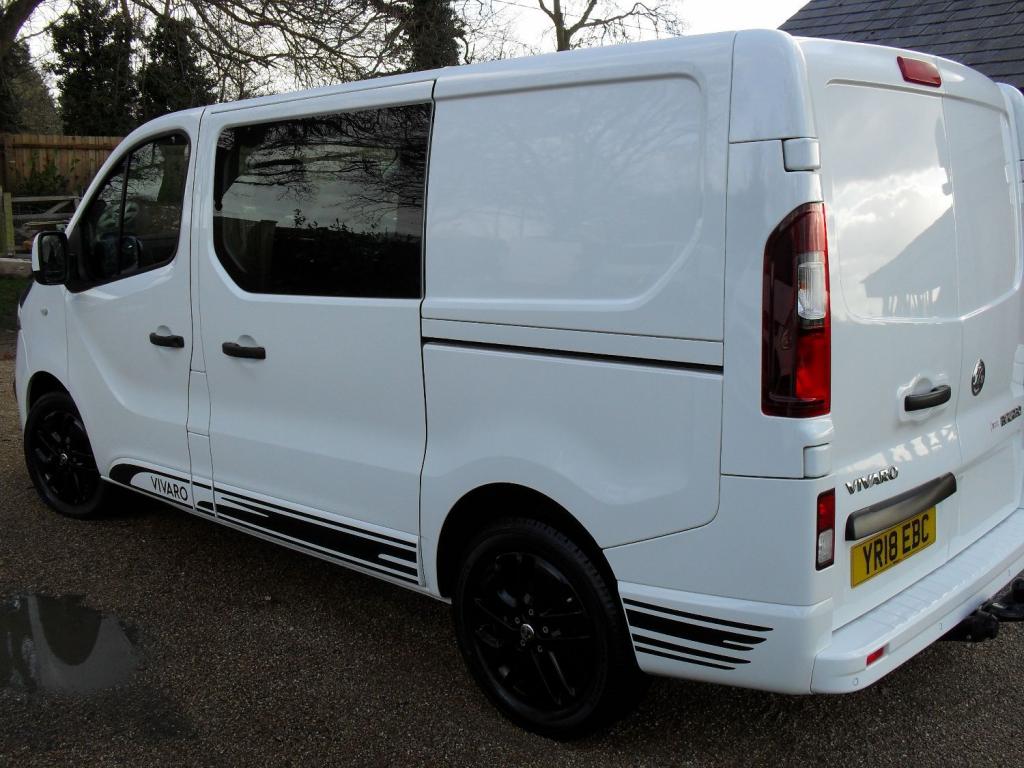 VAUXHALL VIVARO