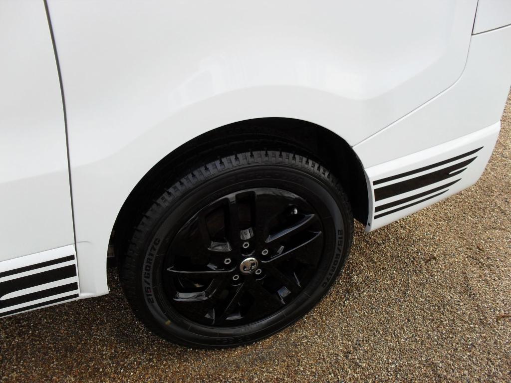 VAUXHALL VIVARO