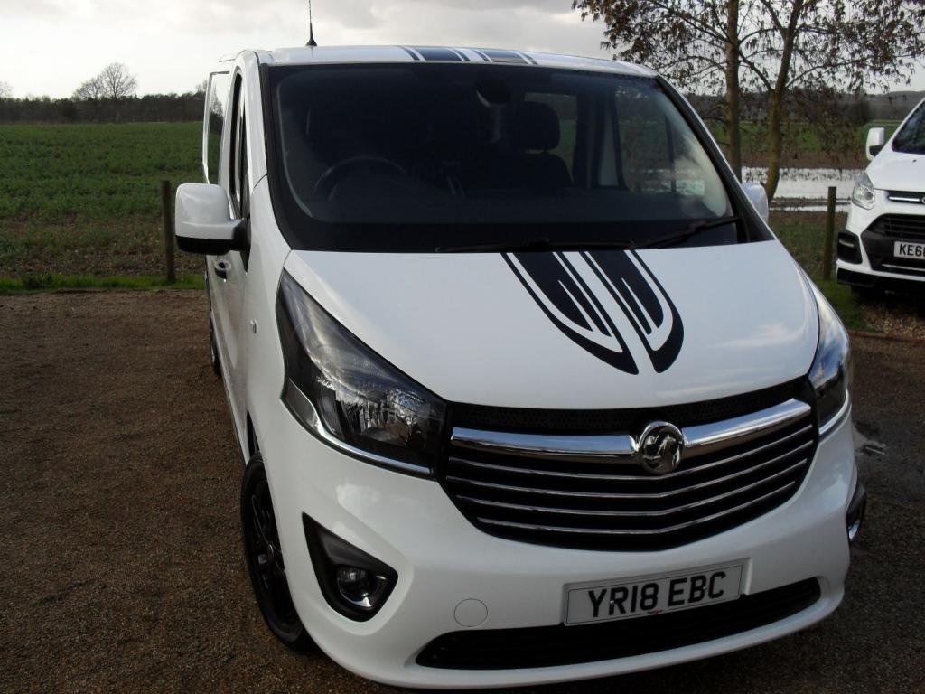 VAUXHALL VIVARO