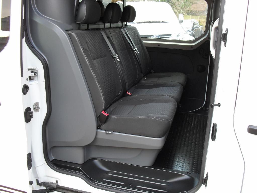 VAUXHALL VIVARO