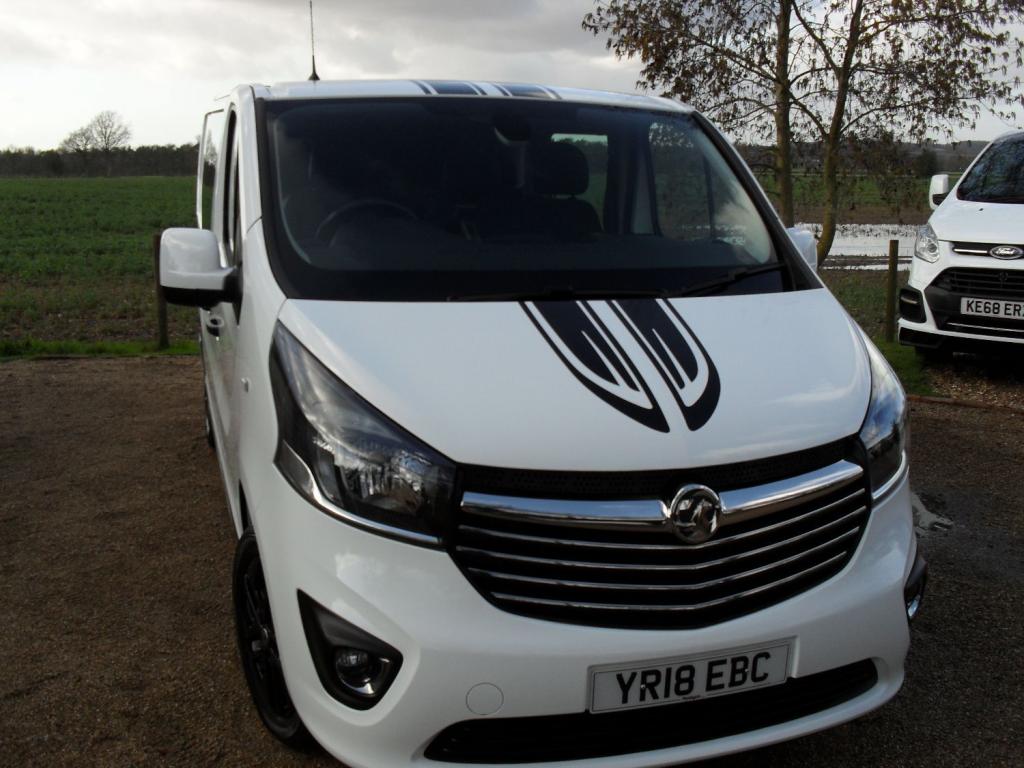 VAUXHALL VIVARO