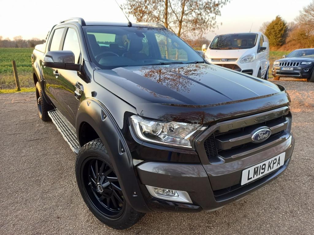 View FORD RANGER WILDTRAK 4X4 DCB TDCI