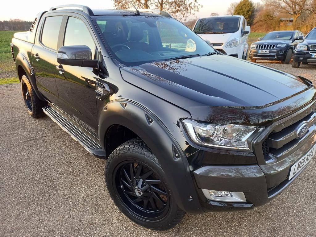 View FORD RANGER WILDTRAK 4X4 DCB TDCI
