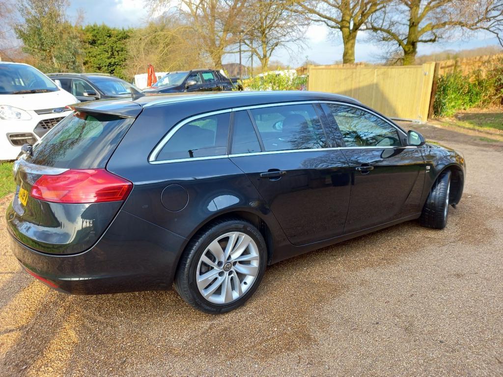 VAUXHALL INSIGNIA