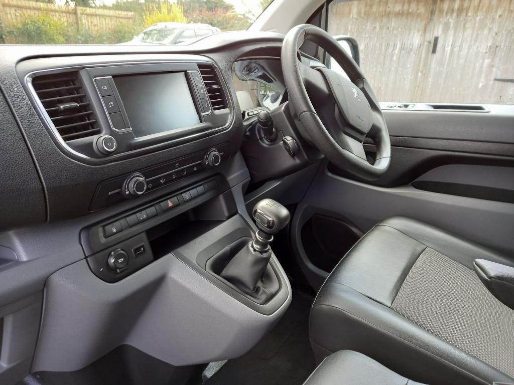 PEUGEOT EXPERT