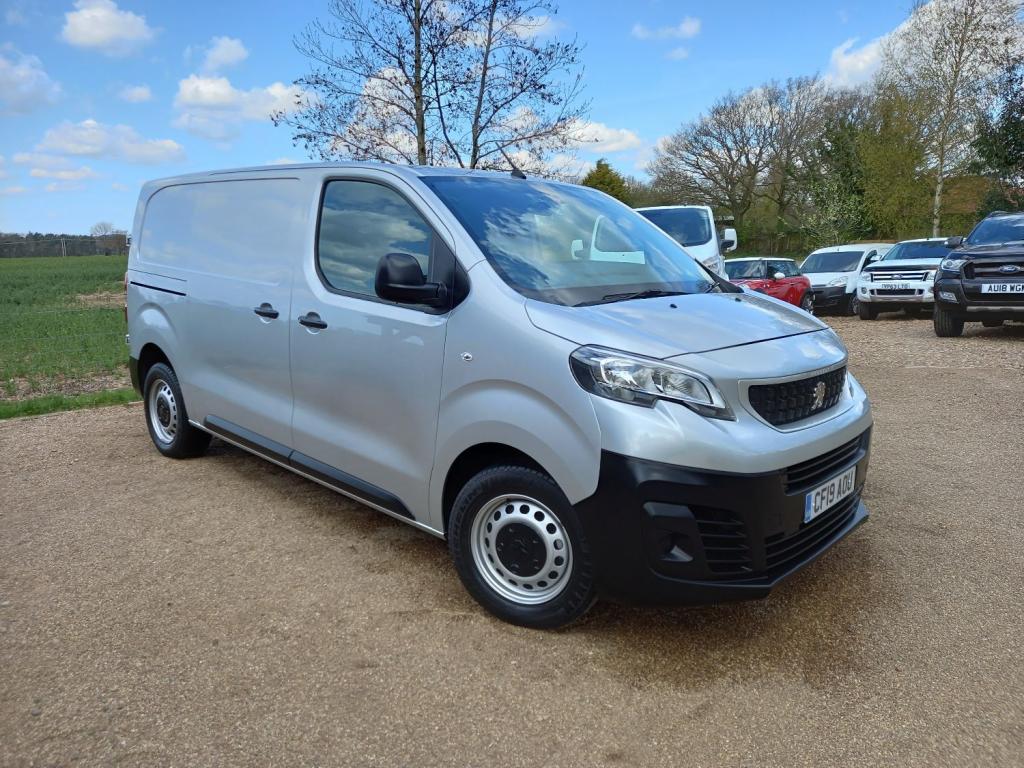 View PEUGEOT EXPERT BLUE HDI PROFESSIONAL STANDARD