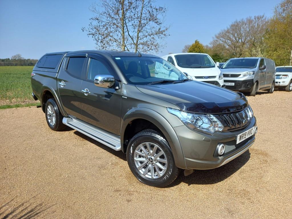 View MITSUBISHI L200 DI-D 4WD BARBARIAN DCB