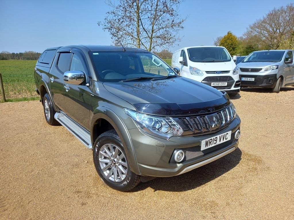 View MITSUBISHI L200 DI-D 4WD BARBARIAN DCB