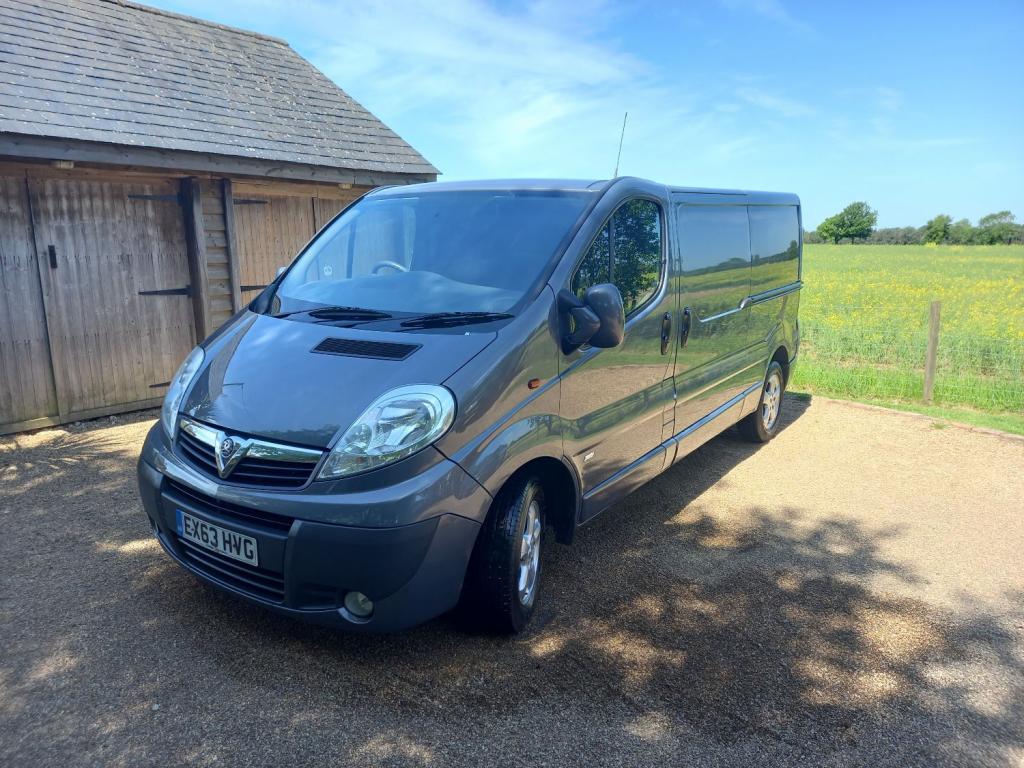View VAUXHALL VIVARO 2900 CDTI SPORTIVE PV