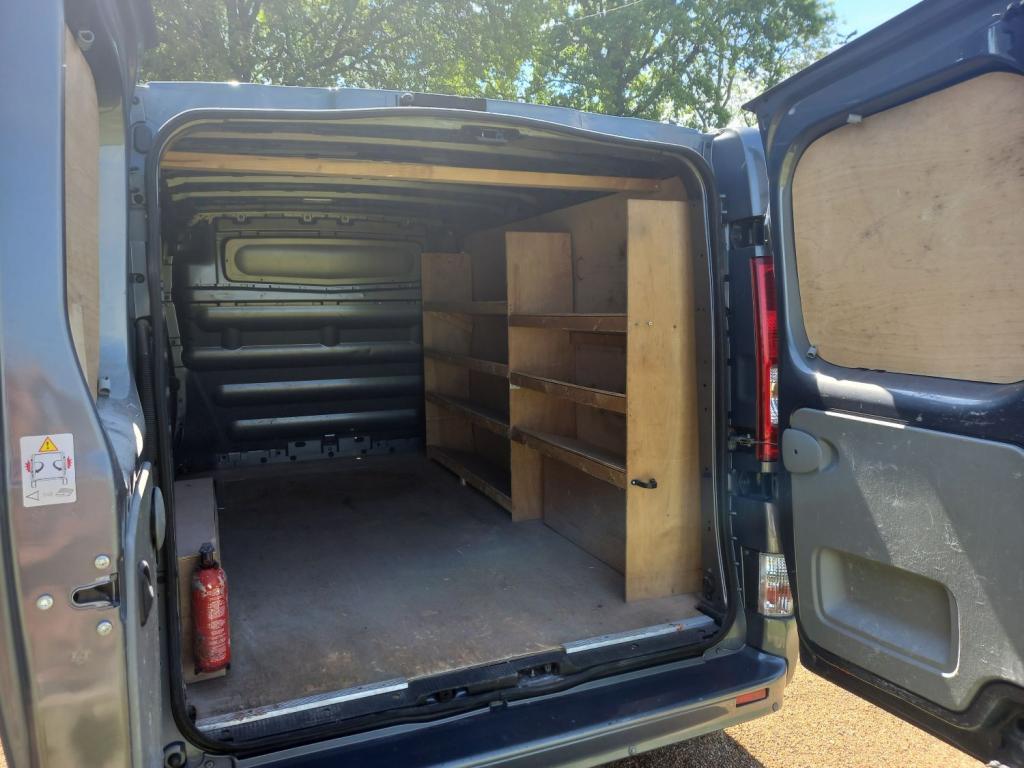VAUXHALL VIVARO
